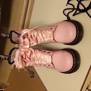 Pink patent dr martens boots